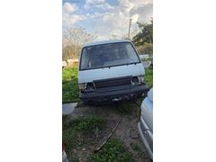 96 model Motor arızalı şanzıman sağlam Mazda E2200