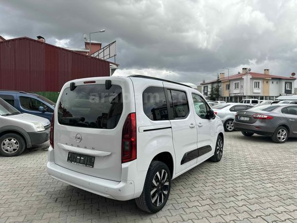 CAM TAVAN HATASIZ FUL+FUL  Opel Combo 1.5 CDTI Ultimate 2024 Model Van
