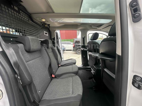 CAM TAVAN HATASIZ FUL+FUL  Opel Combo 1.5 CDTI Ultimate 2024 Model Van