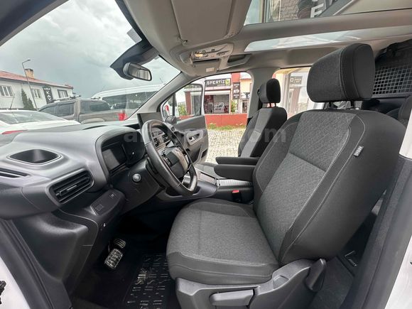 CAM TAVAN HATASIZ FUL+FUL  Opel Combo 1.5 CDTI Ultimate 2024 Model Van