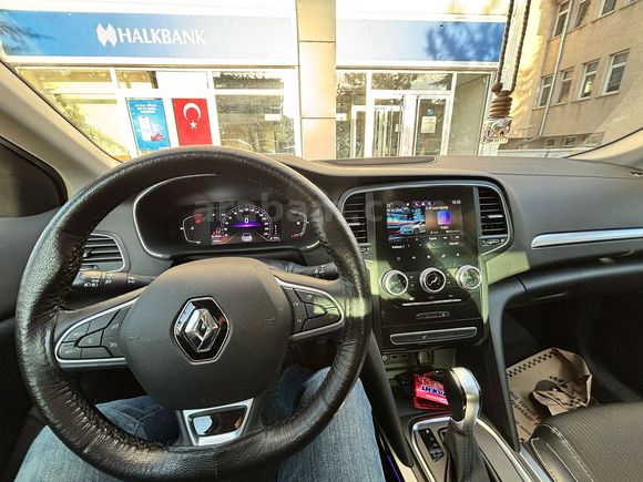 Sahibinden Renault Megane 1.3 TCe Icon 2023 Model 