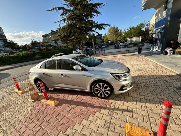 Sahibinden Renault Megane 1.3 TCe Icon 2023 Model 