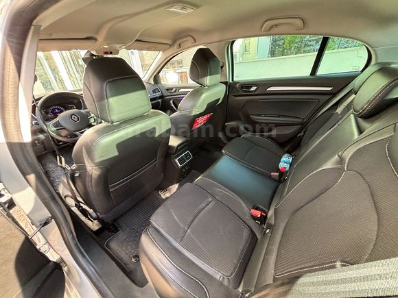 Sahibinden Renault Megane 1.3 TCe Icon 2023 Model 
