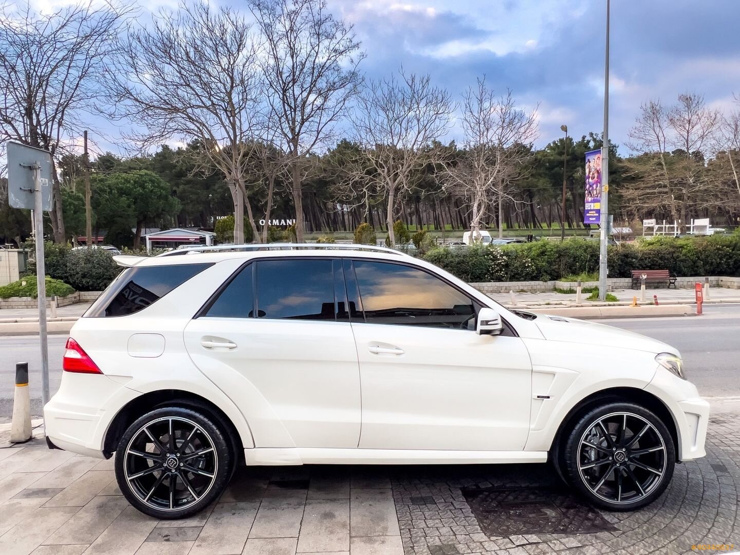 Galeriden Mercedes - Benz ML 63 AMG 2012 Model İstanbul 107.000 km Beyaz 4