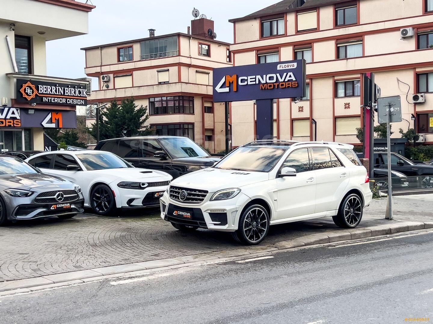 Galeriden Mercedes - Benz ML 63 AMG 2012 Model İstanbul 107.000 km Beyaz 6