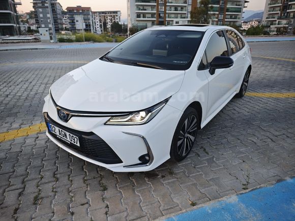 Sahibinden Toyota Corolla 1.8 Hybrid Flame X-Pack 2025 Model