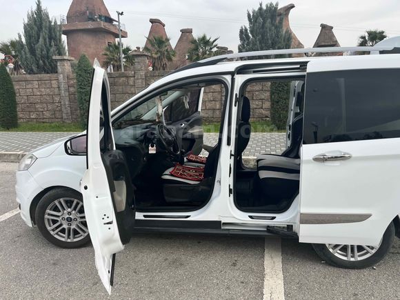 Sahibinden Ford Tourneo Courier 1.6 TDCi Titanium Plus 2017 Model 