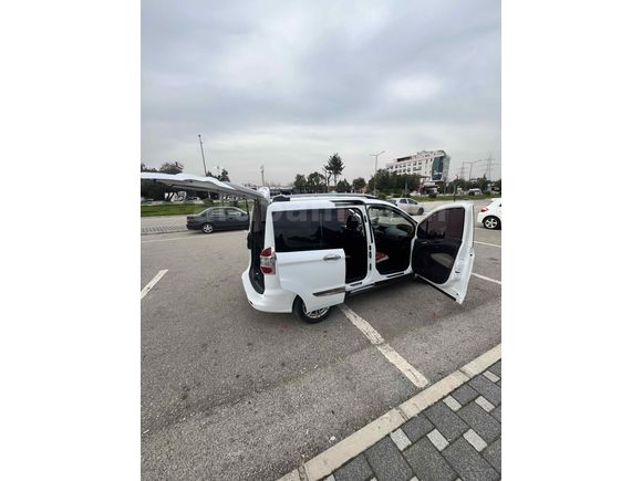 Sahibinden Ford Tourneo Courier 1.6 TDCi Titanium Plus 2017 Model 