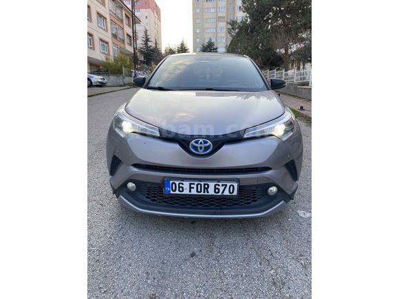 Sahibinden Toyota C-HR 1.8 Hybrid Dynamic 2017 Model  165.000km bakımlı