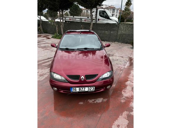 Sahibinden Renault Megane 1.6 Coupe RXI 2001 Model 