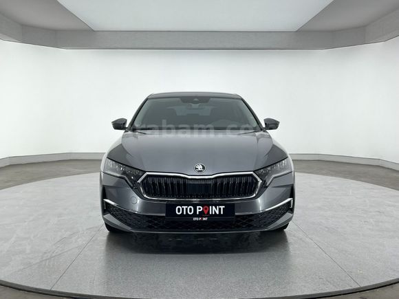 otomobil Skoda Octavia Sedan 1.5 TSI mHEV Premium DSG