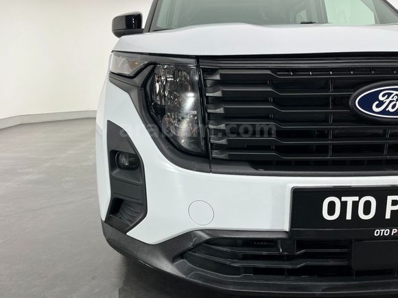 otomobil Ford Tourneo Courier Kombi 1.5 EcoBlue Deluxe