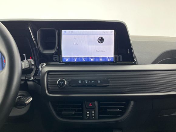 otomobil Ford Tourneo Courier Kombi 1.5 EcoBlue Deluxe