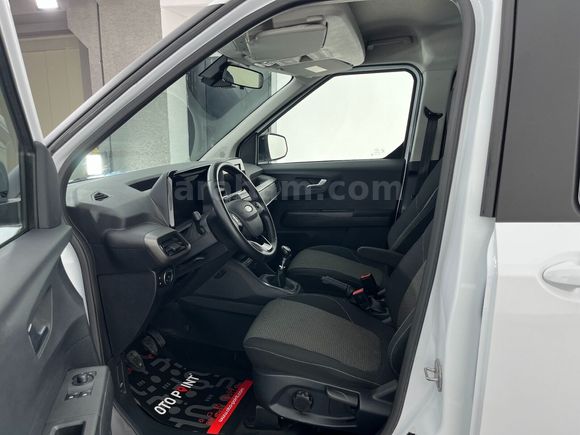 otomobil Ford Tourneo Courier Kombi 1.5 EcoBlue Deluxe
