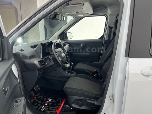 otomobil Ford Tourneo Courier Kombi 1.5 EcoBlue Deluxe