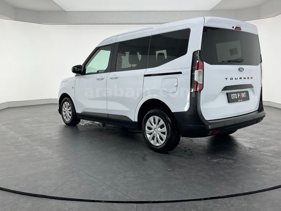 otomobil Ford Tourneo Courier Kombi 1.5 EcoBlue Deluxe