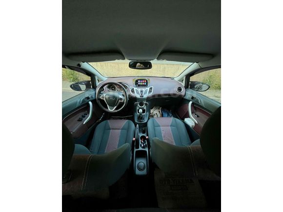 Memurdan Ford Fiesta 1.4 Titanium