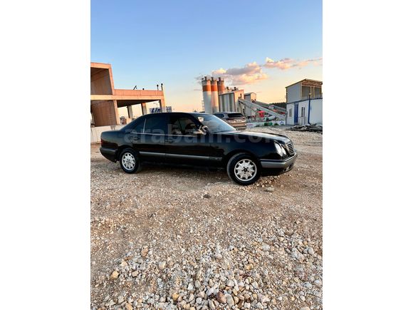 Galeriden Mercedes - Benz E 200 1996 Model Gaziantep