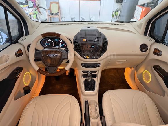 Galeriden Ford Transit Courier 1.5 TDCi Deluxe 2022 Model Afyonkarahisar