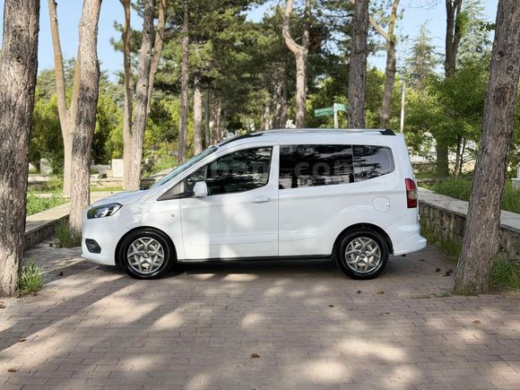 Galeriden Ford Transit Courier 1.5 TDCi Deluxe 2022 Model Afyonkarahisar