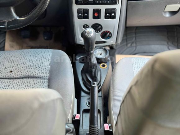 Sahibinden Dacia Logan 1.5 dCi Laureate 2006 Model 