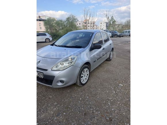 Galeriden Renault Clio 1.5 dCi Authentique 2010 Model İzmir