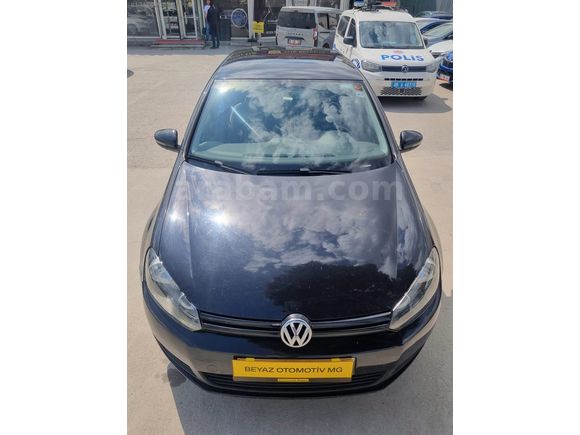 GALERİ BEYAZDAN 2011 Golf 1.6 Trendline OTOMATİK 122000 KM