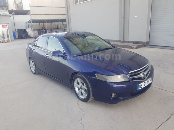 Sahibinden Honda Accord 2.0 2005 Model Düşük Fiyata Konfor