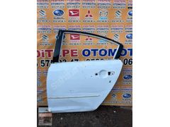 mazda 3 sol arka kapı sedan 2004 model sonrası