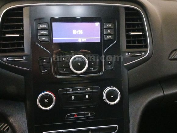otomobil Renault Megane 1.5 BluedCi Joy EDC (E)