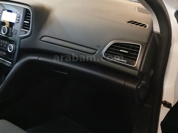 otomobil Renault Megane 1.5 BluedCi Joy EDC (E)