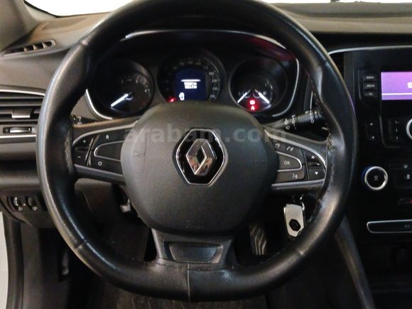 otomobil Renault Megane 1.5 BluedCi Joy EDC (E)