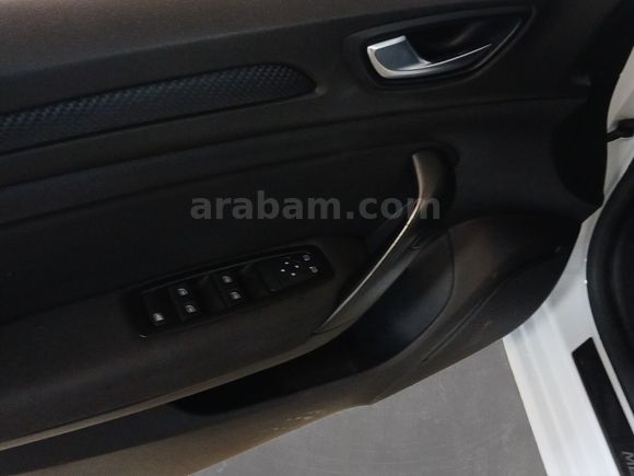 otomobil Renault Megane 1.5 BluedCi Joy EDC (E)