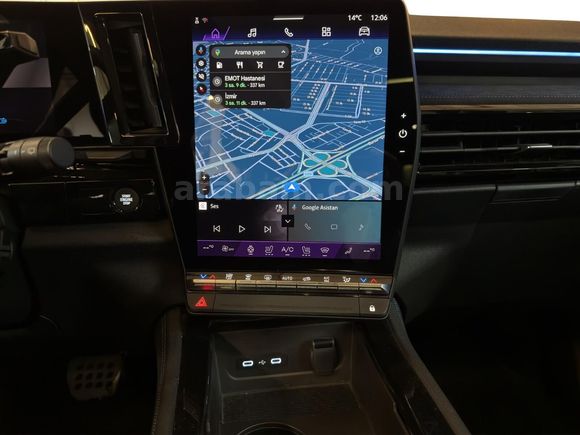 otomobil Renault Austral 1.2 E-Tech Hybrid Esprit Alpine