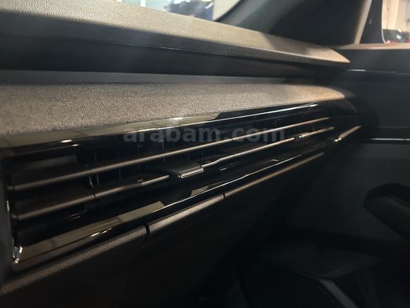 otomobil Renault Austral 1.3 Mild Hybrid Evolution
