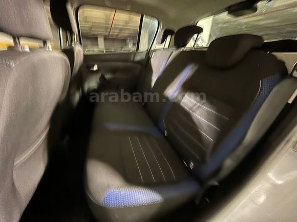 otomobil Dacia Sandero Hatchback 1.0 Tce Eco-G Stepway
