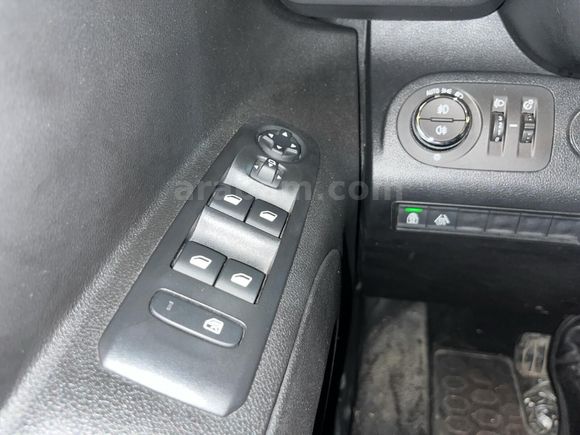 otomobil Opel Combo Kombi 1.5 CDTI Ultimate Otomatik