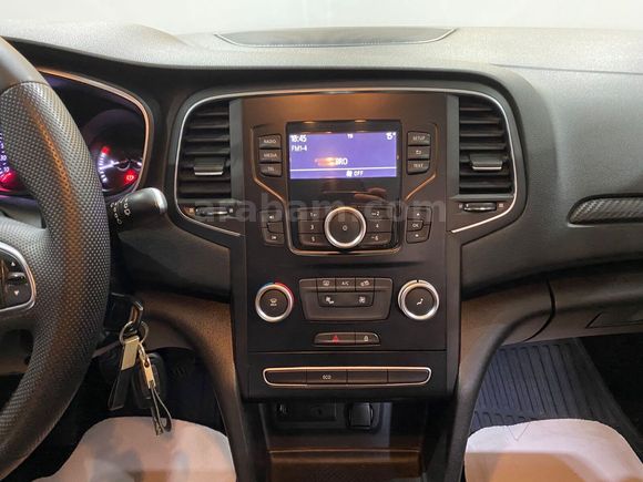 otomobil Renault Megane Hatchback 1.6 16V Joy