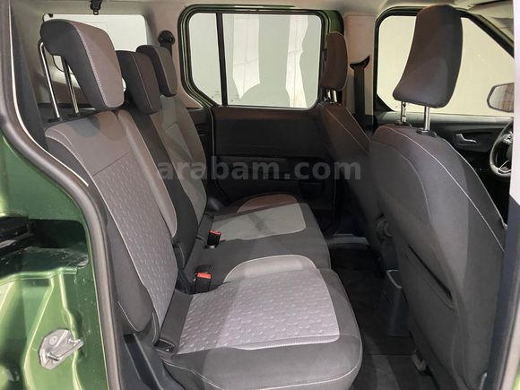 otomobil Ford Tourneo Courier 1.5 EcoBlue Titanium