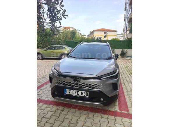 Sahibinden Toyota Corolla Cross 1.8 Hybrid Passion 2025 Model