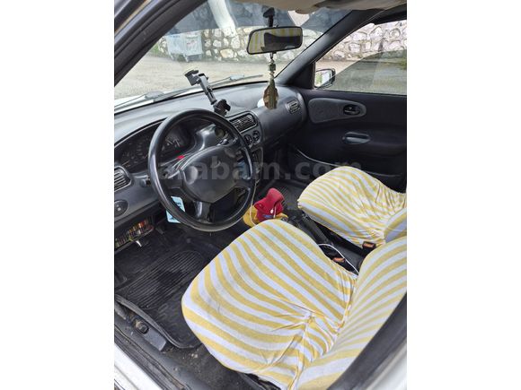 Ford Escort 1.6 Ghia 1997 Model