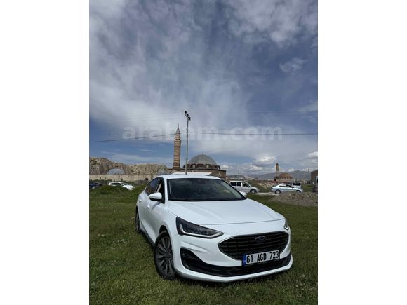 Sahibinden Ford Focus 1.5 Ti-VCT Titanium 2023 Model 