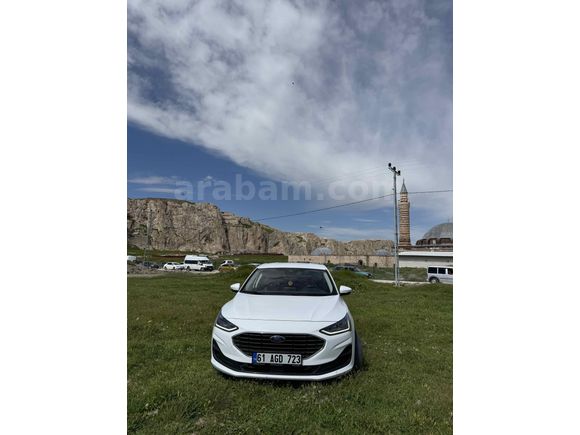 Sahibinden Ford Focus 1.5 Ti-VCT Titanium 2023 Model 