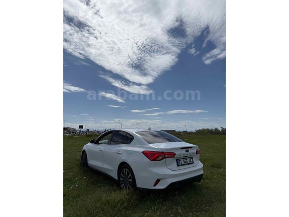 Sahibinden Ford Focus 1.5 Ti-VCT Titanium 2023 Model 