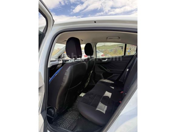 Sahibinden Ford Focus 1.5 Ti-VCT Titanium 2023 Model 