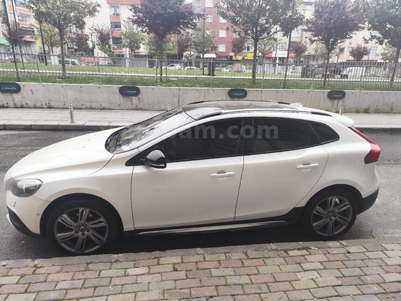 Sahibinden Volvo V40 Cross Country 1.6 D Advance 2014 Model