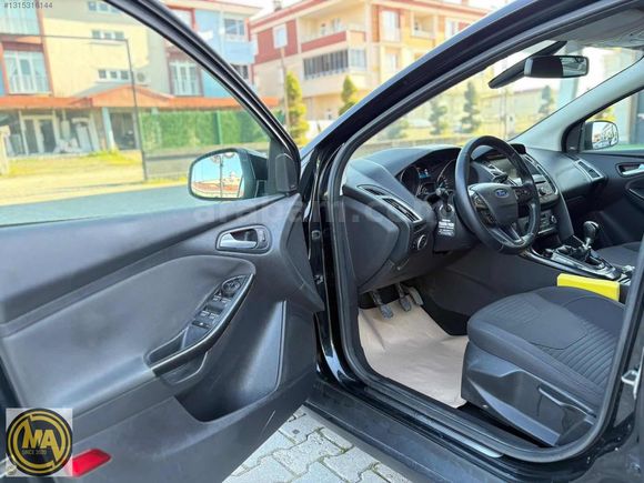 | ÖZGÜVEN | FORD FOCUS 1.6 TDCİ TİTANİUM MANUEL BAKIMLI