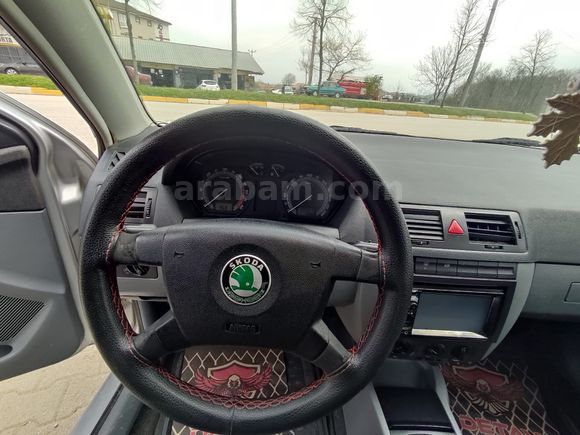 CUMBADA MOTORS'DAN - TEMİZ 2004 FABİA SORUNSUZ