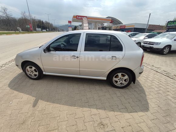 CUMBADA MOTORS'DAN - TEMİZ 2004 FABİA SORUNSUZ