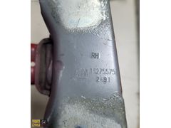 Opel Astra J Bagaj Kapağı Sağ Menteşesi GM Orijinal 13275575